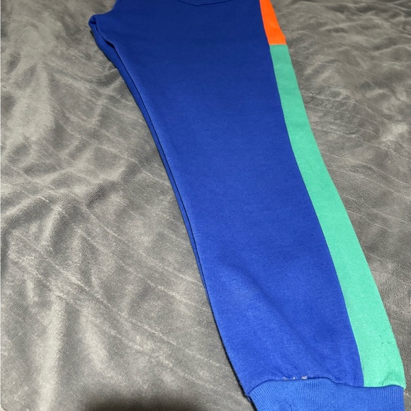 Sweatsuit - Picture 1 of 3